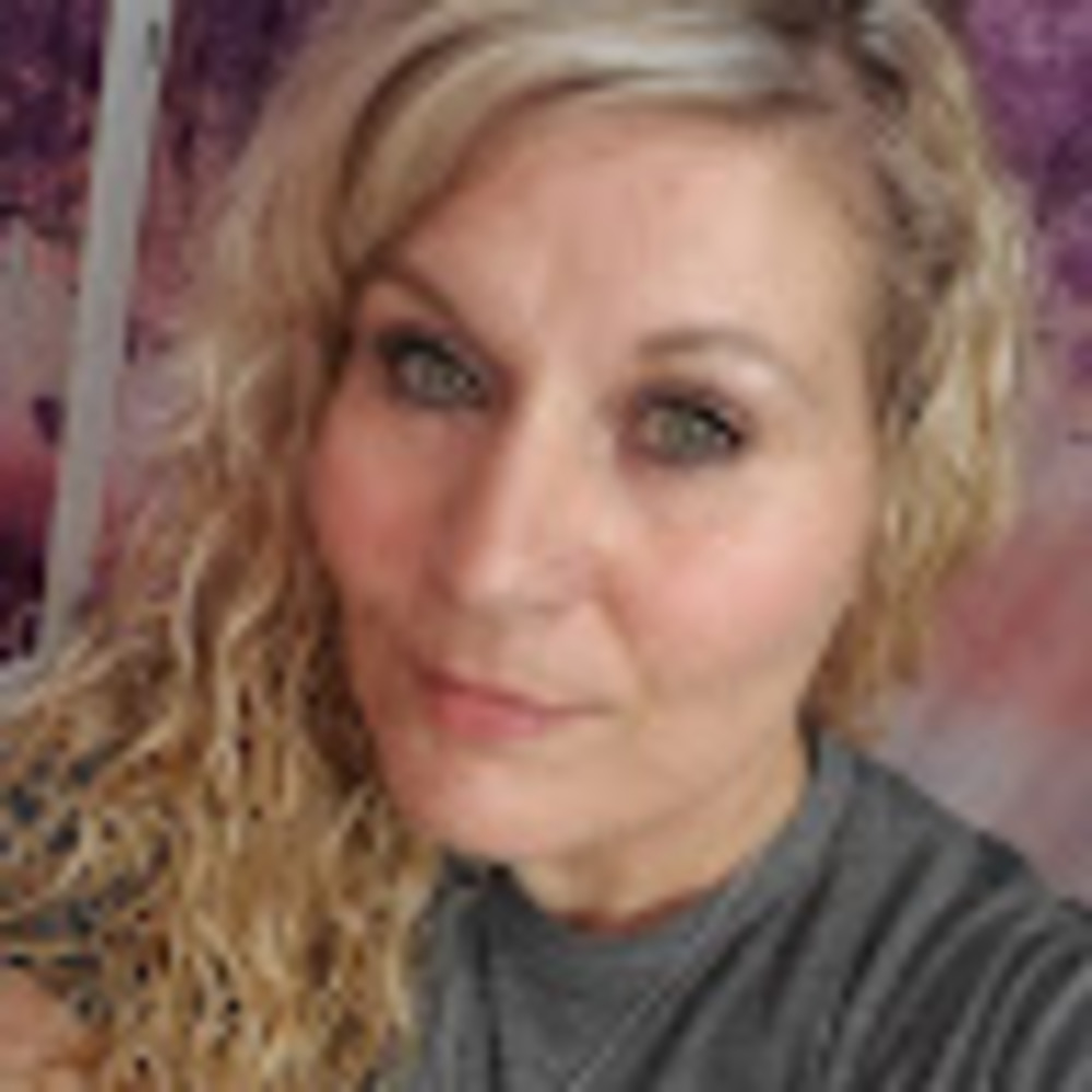 Meet your Posher, Angie